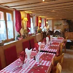 Auberge de L'Ours Vers L'Eglise