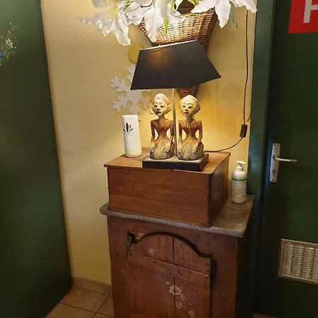 Auberge de L'Ours Vers L'Eglise