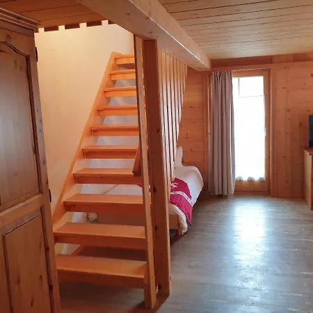 Auberge De L'Ours Inn