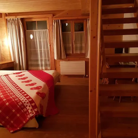 Auberge de L'Ours Vers L'Eglise