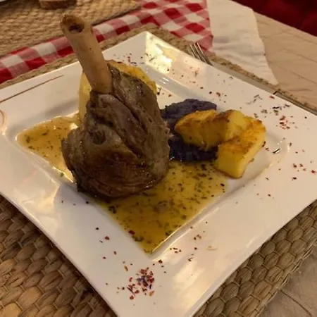 Auberge De L'Ours Inn