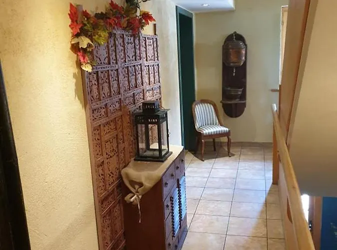 Auberge De L'Ours بيت ريفي