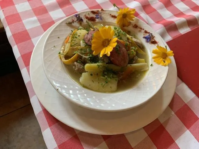 Auberge De L'Ours Vers L'Eglise