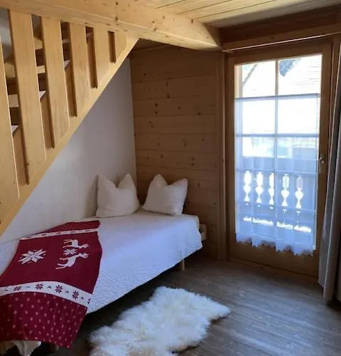 Auberge De L'Ours * Vers L'Eglise