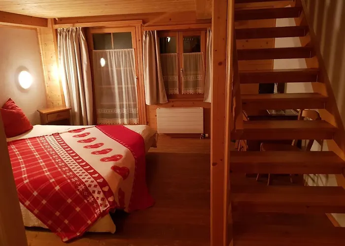 Auberge De L'Ours Vers L'Eglise