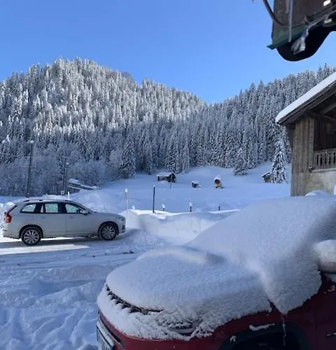 Auberge De L'Ours Vers L'Eglise