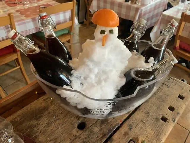 Auberge De L'Ours Вер-ль-Эглиз