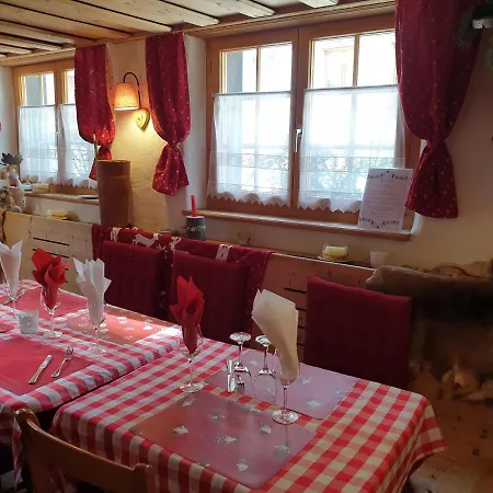 Auberge De L'Ours Inn *