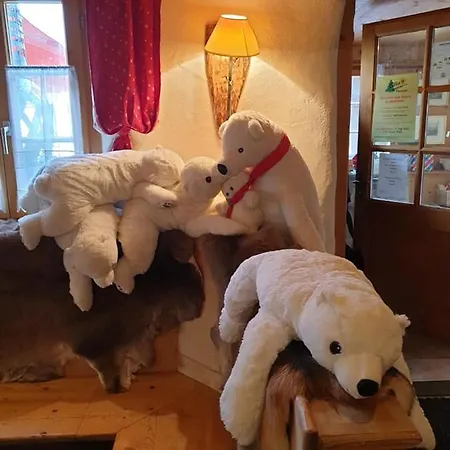 Auberge De L'Ours Inn