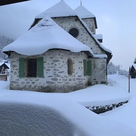 Inn Auberge De L'Ours Vers L'Eglise