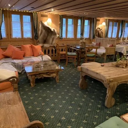 Auberge De L'Ours *