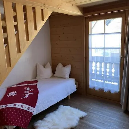Auberge De L'Ours * Vers L'Eglise
