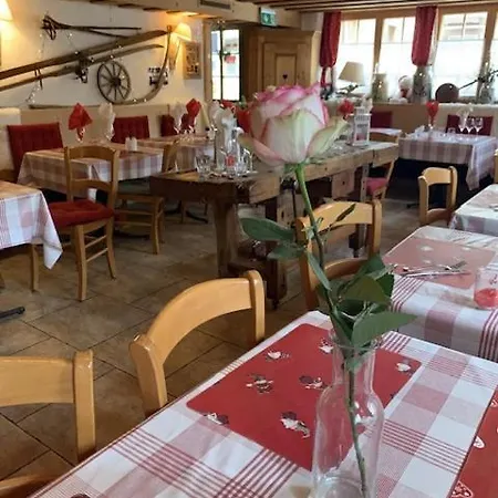 Auberge De L'Ours *