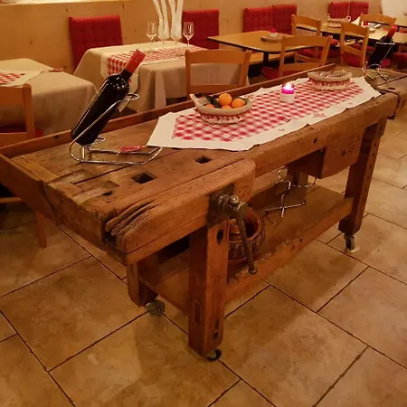 Auberge De L'Ours *