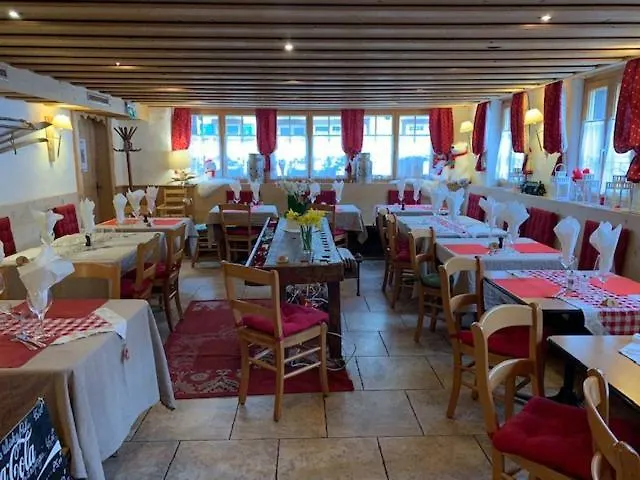 Auberge De L'Ours イン *